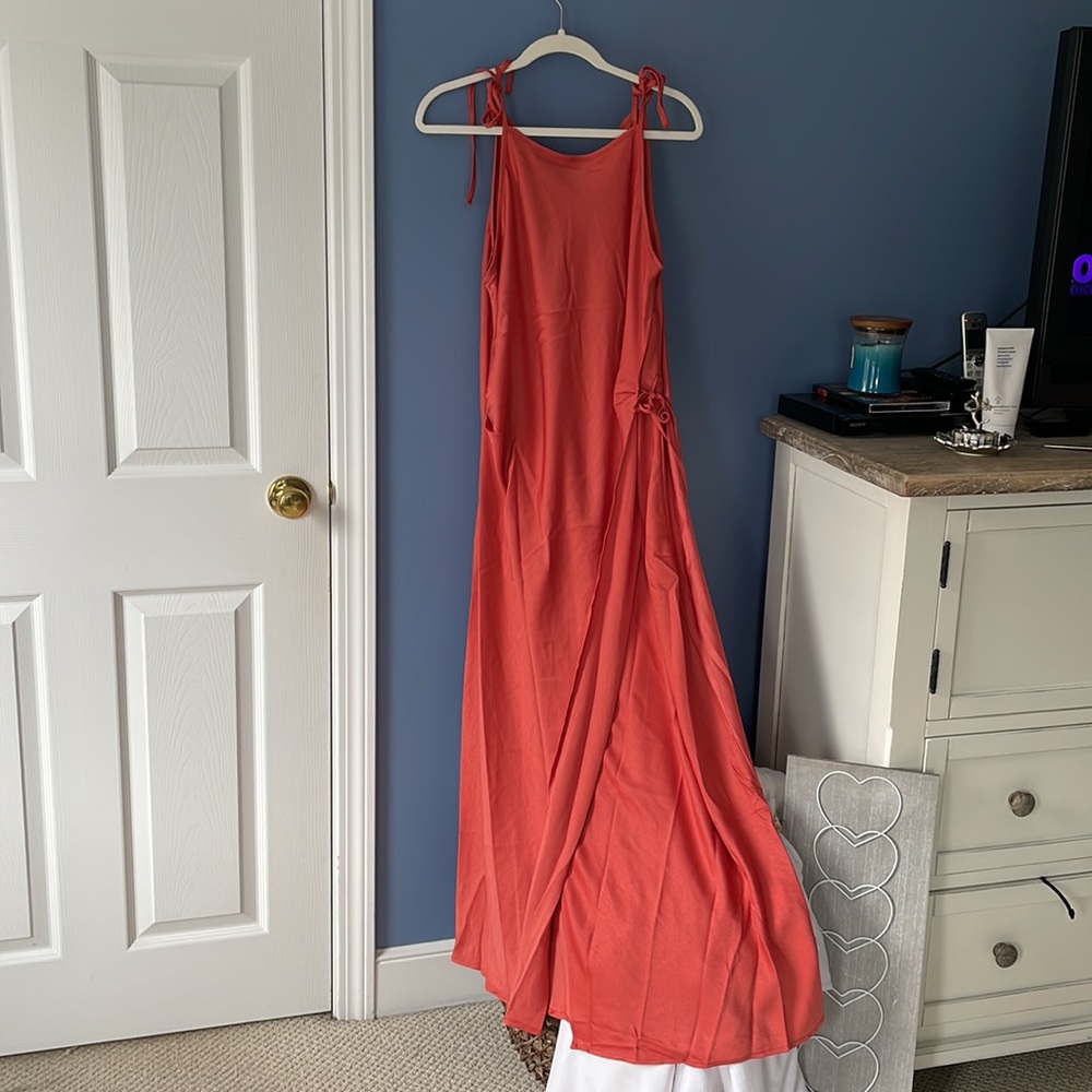NEW: XL (12) gorgeous side slit & tie maxi dress